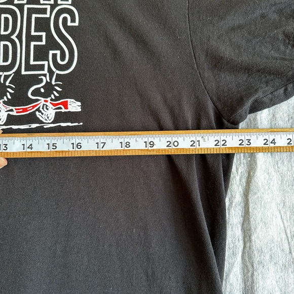 CELEBRATE TOGETHER PEANUTS HOLIDAY VIBES T-SHIRT SZ XL - Picture 8 of 9